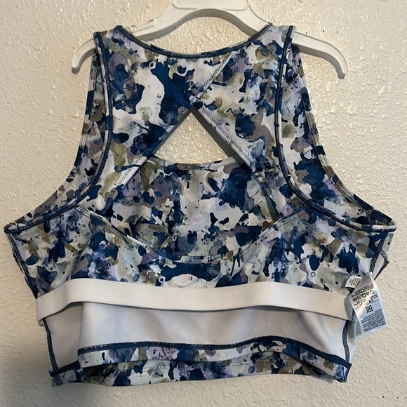 Gap crop top. - Picture 7 of 9